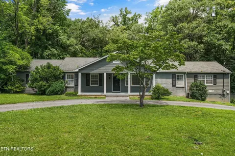 5403 E Sunset Rd, Knoxville, TN 37914