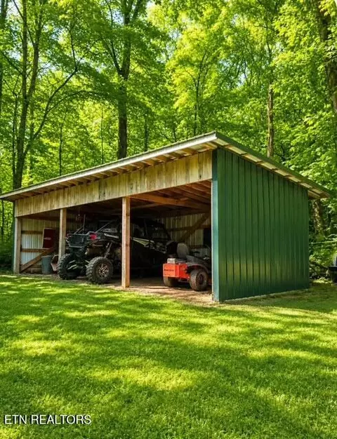 327 Torque Dr, Ewing, VA 24248 photo 5