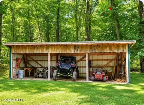 327 Torque Dr, Ewing, VA 24248 photo 4