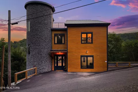 1253 Bavarian Way, Gatlinburg, TN 37738