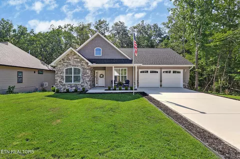 153 Hawes Cir, Crossville, TN 38558