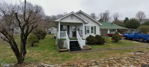 604 E Virginia Ave, La Follette, TN 37766