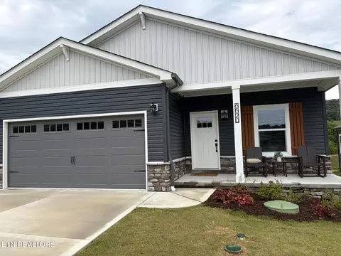 6520 Spotted Orchid Ln, Knoxville, TN 37924