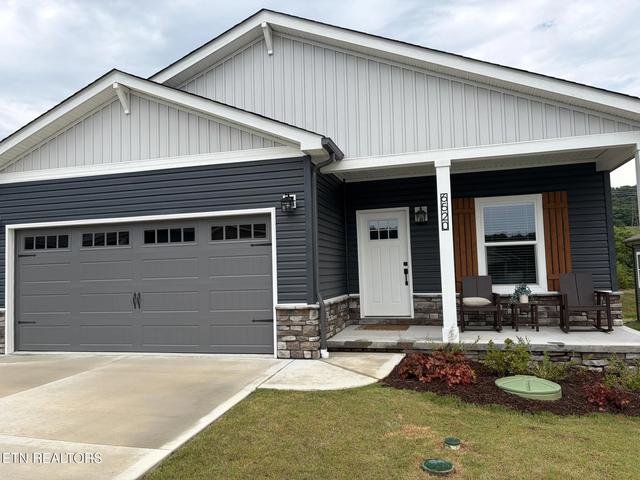 6520 Spotted Orchid Ln, Knoxville, TN 37924