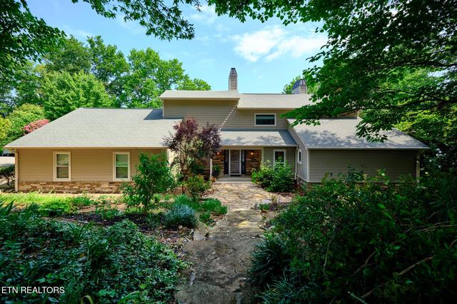 226 W Cove Dr, Greenback, TN 37742