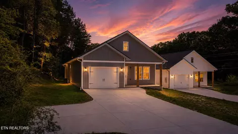 2008 Woods-smith Rd, Knoxville, TN 37921