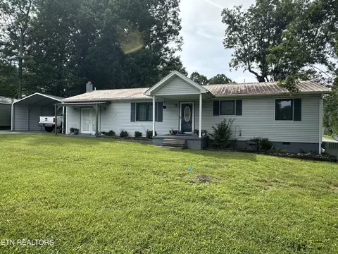 211 Walton Lane Ln, Monterey, TN 38574