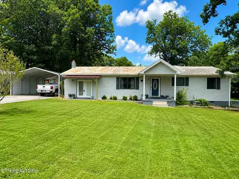 211 Walton Lane Ln, Monterey, TN 38574