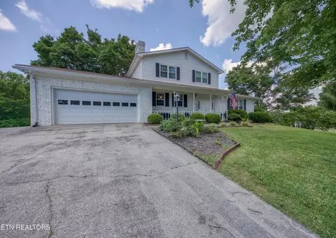 942 Radnor Rd, Maryville, TN 37804