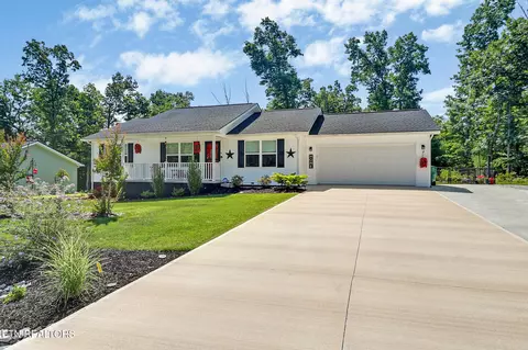 202 Nehasane Ln, Crossville, TN 38572