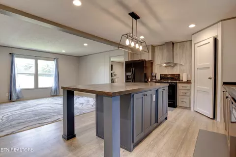 Kitchen - 246 Nydeck Rd, Robbins, TN 37852 photo 3 of 5