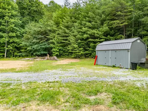 Exterior - 131 Bart Woolum Rd, Lancing, TN 37770 photo 5 of 8