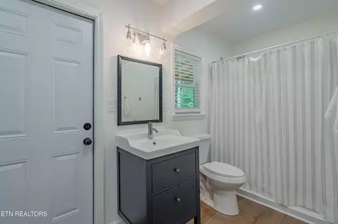 Bath - 131 Bart Woolum Rd, Lancing, TN 37770 photo 2 of 2