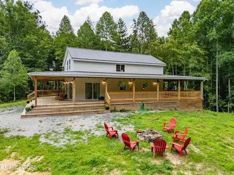 Exterior - 131 Bart Woolum Rd, Lancing, TN 37770 photo 4 of 8