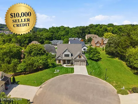 2200 Misty Mountain Cir, Knoxville, TN 37932