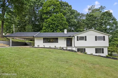 901 Midsouth Rd, Knoxville, TN 37919