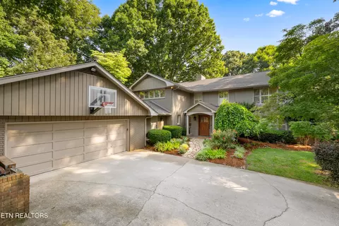 5421 Blueridge Dr, Knoxville, TN 37919