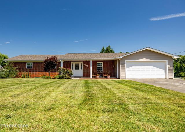 2043 Independence Dr, Maryville, TN 37803