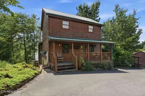 534 Chickasaw Gap Way, Pigeon Forge, TN 37863