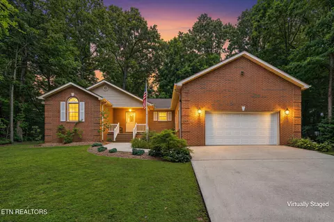 227 Saint George Dr, Crossville, TN 38558