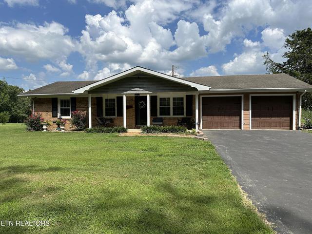 415 Moore Rd, Cookeville, TN 38506