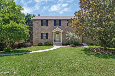 107 Chestnut Hill Rd, Oak Ridge, TN 37830
