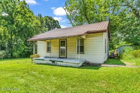 5823 3rd Ln, Knoxville, TN 37912