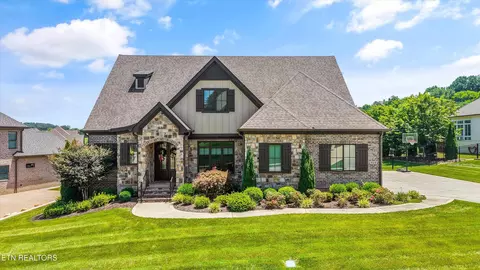 528 Larksong Dr, Knoxville, TN 37934