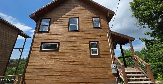 2123 Windy Ln, Sevierville, TN 37876