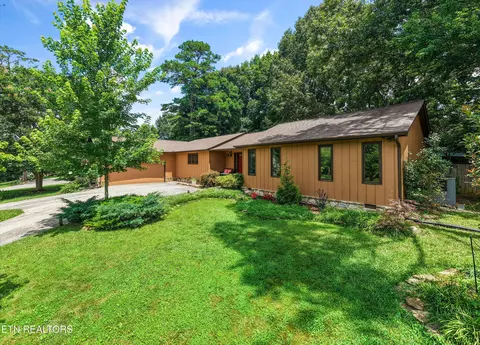 612 Laurel Valley Rd, Knoxville, TN 37934