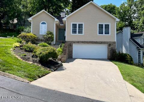 8504 Old Towne Ct, Knoxville, TN 37923