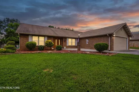 173 Maple Ridge Ln, Seymour, TN 37865