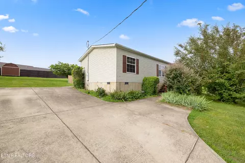 1832 C H Rankin Rd, Dandridge, TN 37725