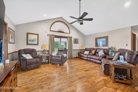 152 Pine Crest Dr, Rutledge, TN 37861 photo 5
