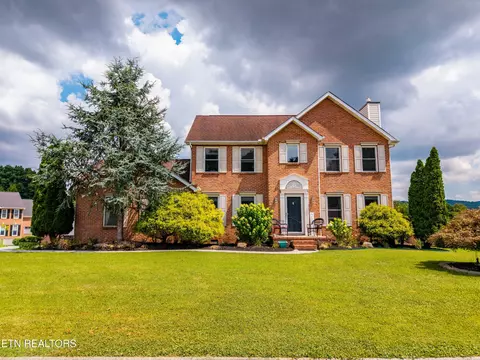 7449 Willow Trace Ln, Knoxville, TN 37938
