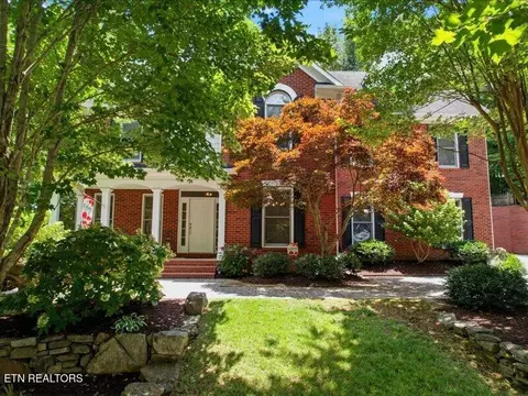1716 Royal Harbor Dr, Knoxville, TN 37922