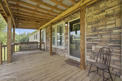 127 Narramore Ln, Philadelphia, TN 37846