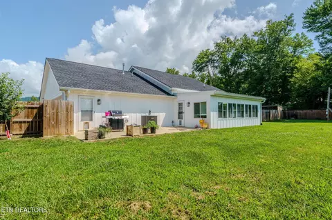 114 Eldon Justice Rd, Oliver Springs, TN 37840