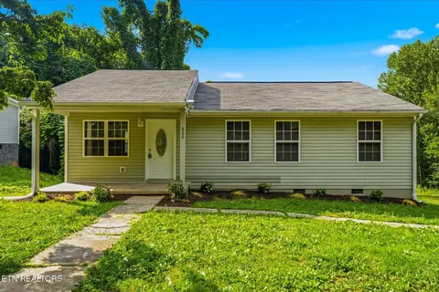 809 Valley Dr, Knoxville, TN 37920