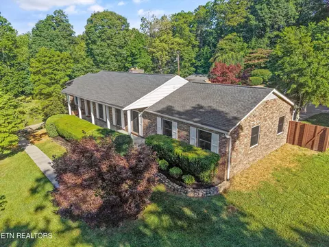 5226 Luttrell Rd, Knoxville, TN 37918