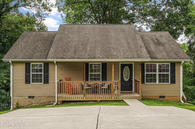 608 W 3rd Ave, Lenoir City, TN 37771