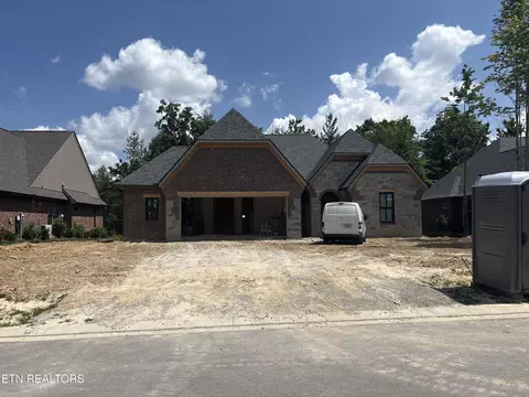 108 Laurelwood Dr, Crossville, TN 38558