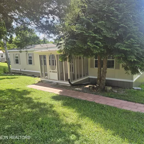 121 Harness Rd, New Tazewell, TN 37825