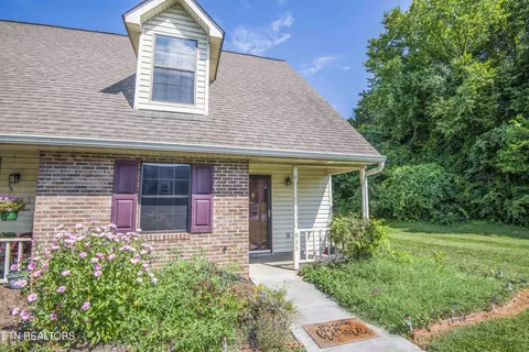 935 Chip Cove Ln, Knoxville, TN 37938