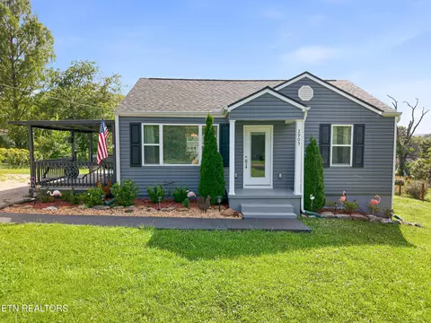 2905 Atoka Ln, Knoxville, TN 37917