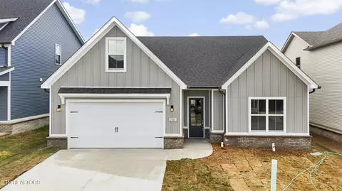 2582 Marshall Pass Rd, Knoxville, TN 37932
