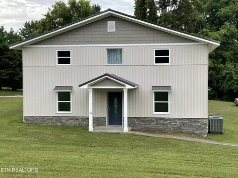 359 Community Dr, Madisonville, TN 37354