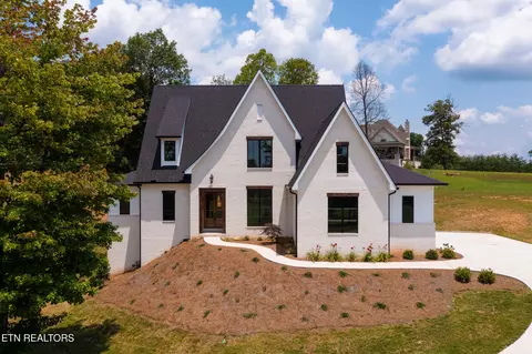 828 Berkley Ct, Seymour, TN 37865