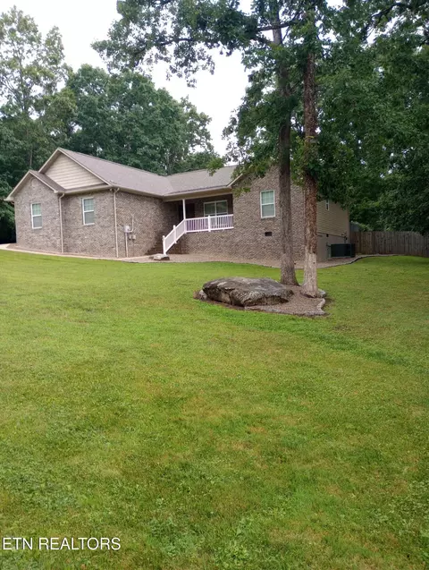 62 Cardinal Loop, Crossville, TN 38555