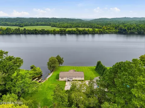 616 Layman Cir, Decatur, TN 37322
